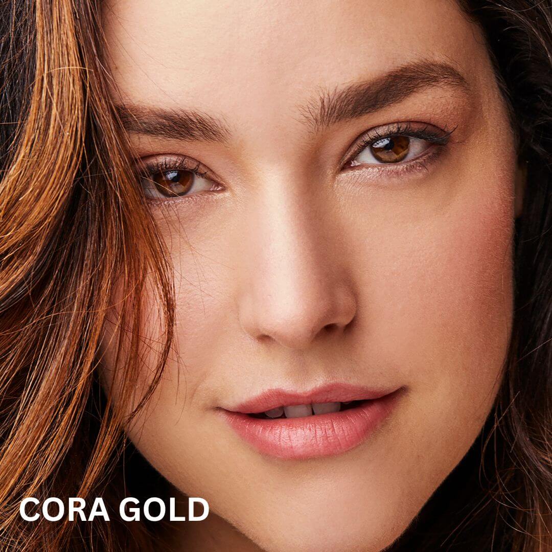 Kari Gran Cora Gold on model