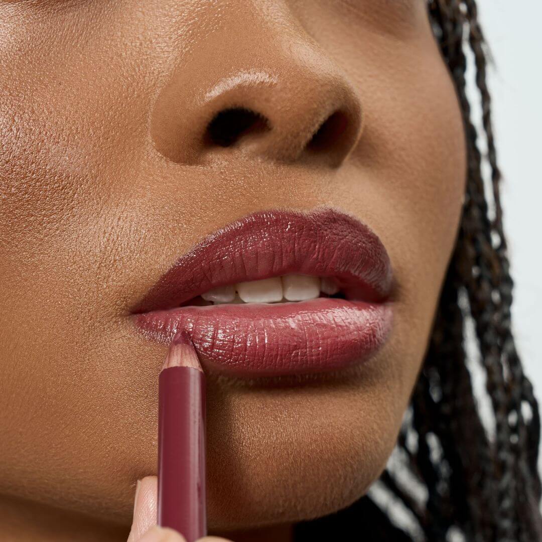 Berry mauve vegan lip liner Fitglow