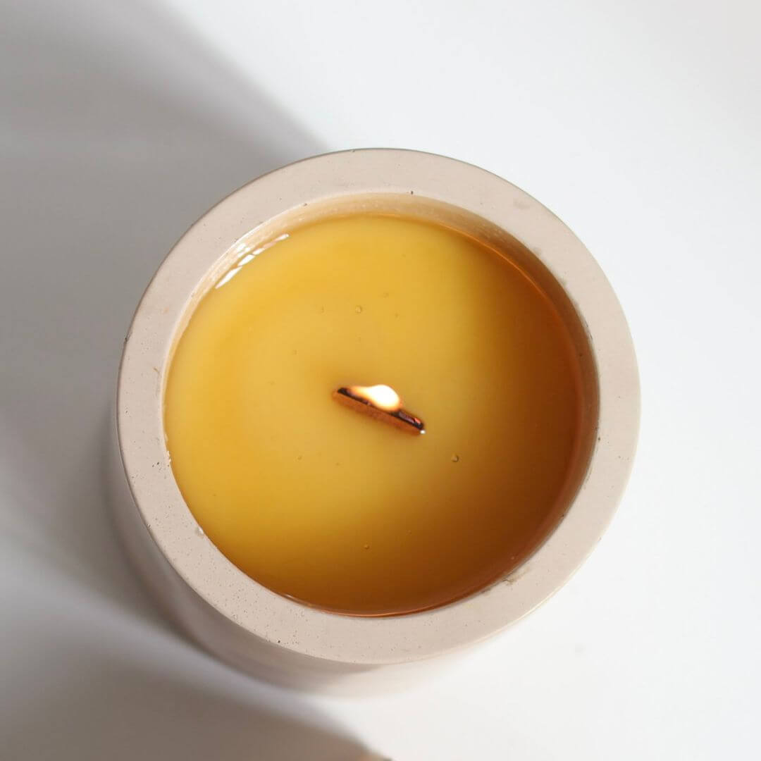 Wooden wick candle